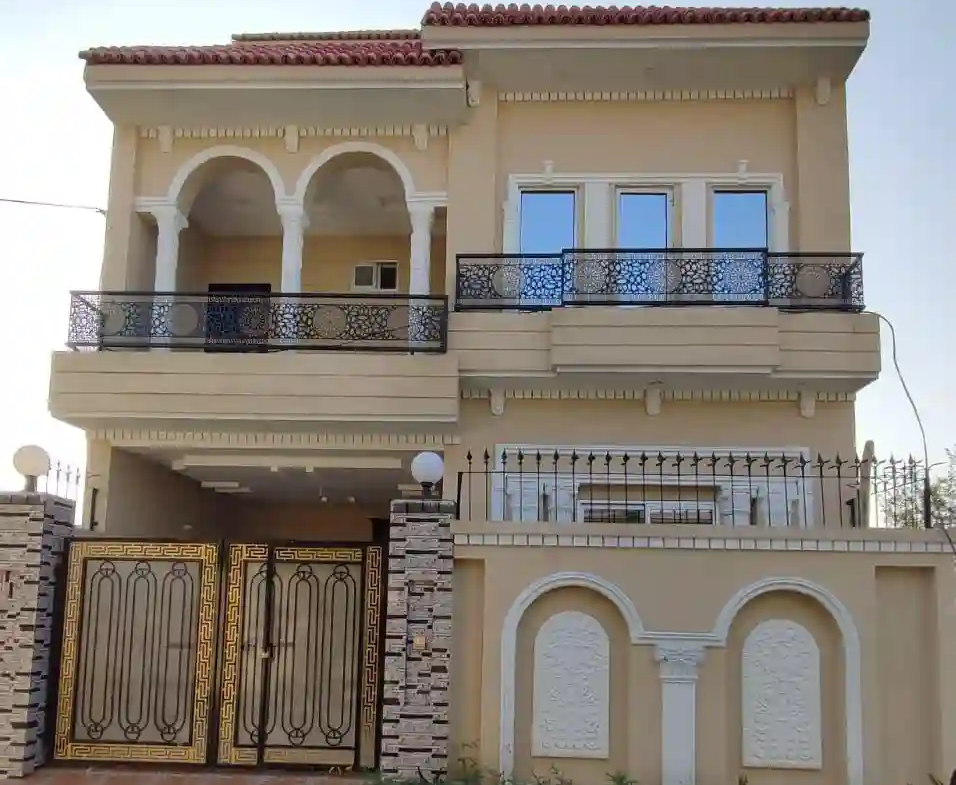 5 marla house for sale in lahore Prime Location ready to move